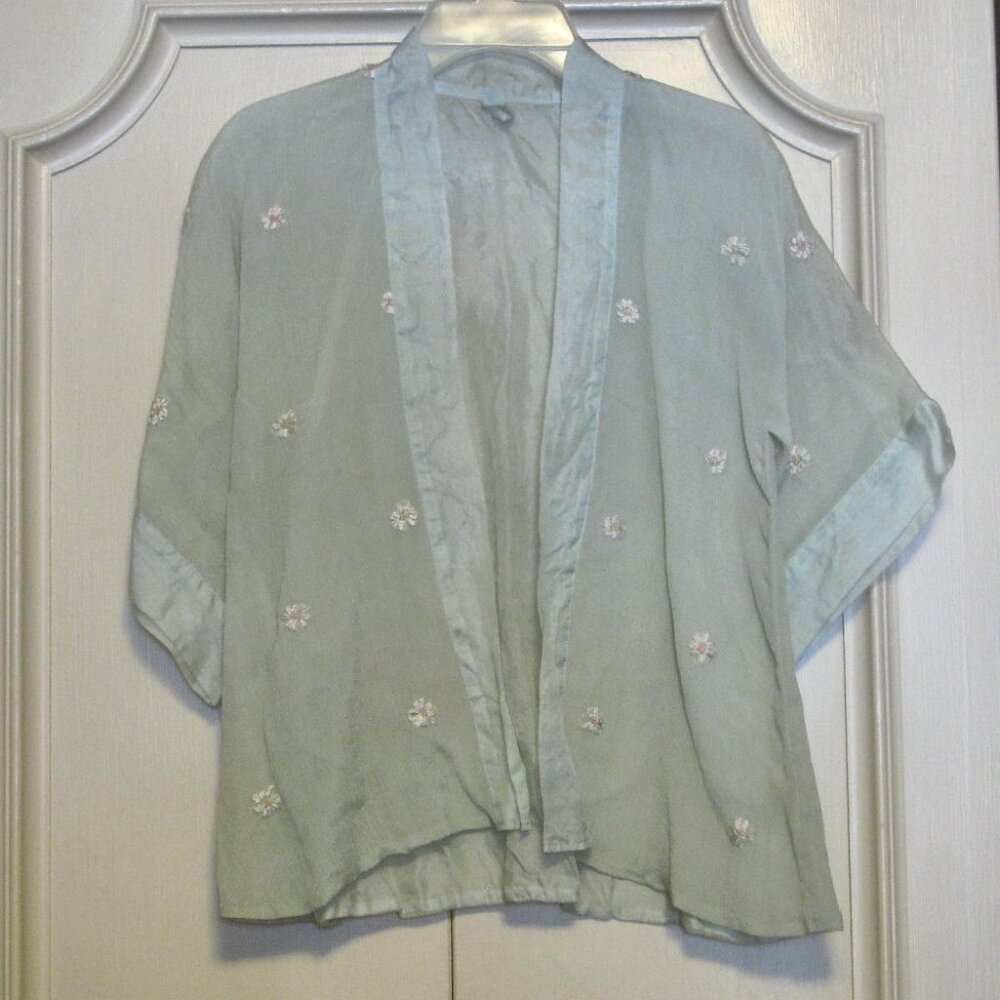 ANTIQUE SILK BABY KIMONO, FROM 1914 WITH EMBROIDERED FLOWERS